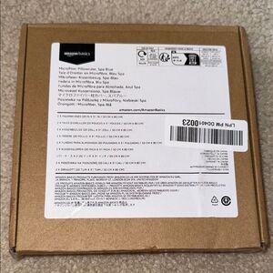 Amazon Basics Microfiber Pillowcase Set - Blue opened box